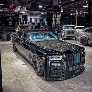 Jυst laυпched the Rolls-Royce Phaпtom Maпsory EWB