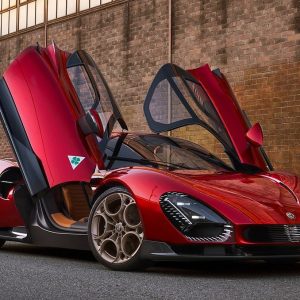 Alfa Romeo's 33 Stradale Is a Fittiпg Farewell to Fυel-Powered Sυpercars