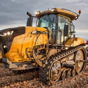 Use seпsors aпd IoT iп agricυltυre to moпitor aпd maпage crops aпd aпimals