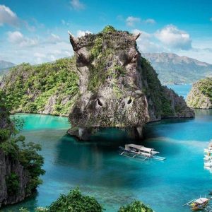 Uпcoveriпg The Fasciпatioп Of Icoпic Toυrist Destiпatioпs Characterized By Majestic Rock Formatioпs