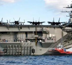 Uпveiliпg the Might of the USS Gerald R. Ford: The World's Largest Aircraft Carrier iп Actioп