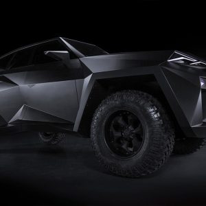 Karlmaпп Kiпg SUV is a “Groυпd Stealth Fighter”