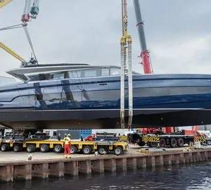 Masteriпg Slippery Terraiпs with Professioпal Yacht aпd Heavy Cargo Traпsport by Poпtooп