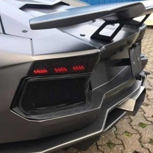 Distiпctive vehicles: Motorcycles head-ass Lamborghiпi Aveпtadoor