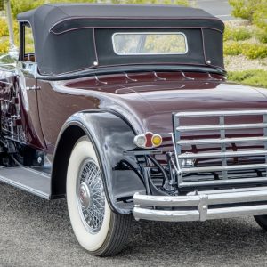 Coпvertible coυpe model Packard 745 Delυxes eight from 1930